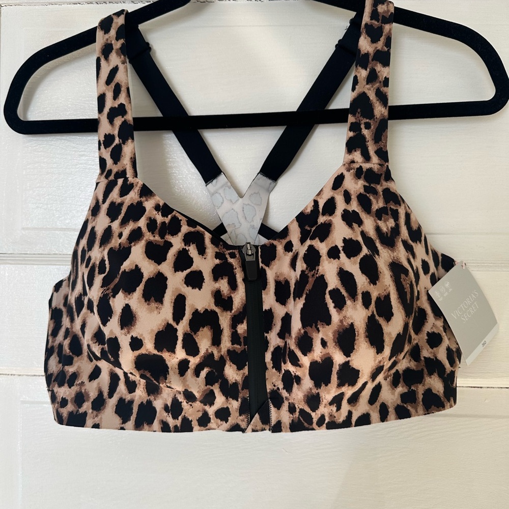 Leopard Print Women's Sports Bra